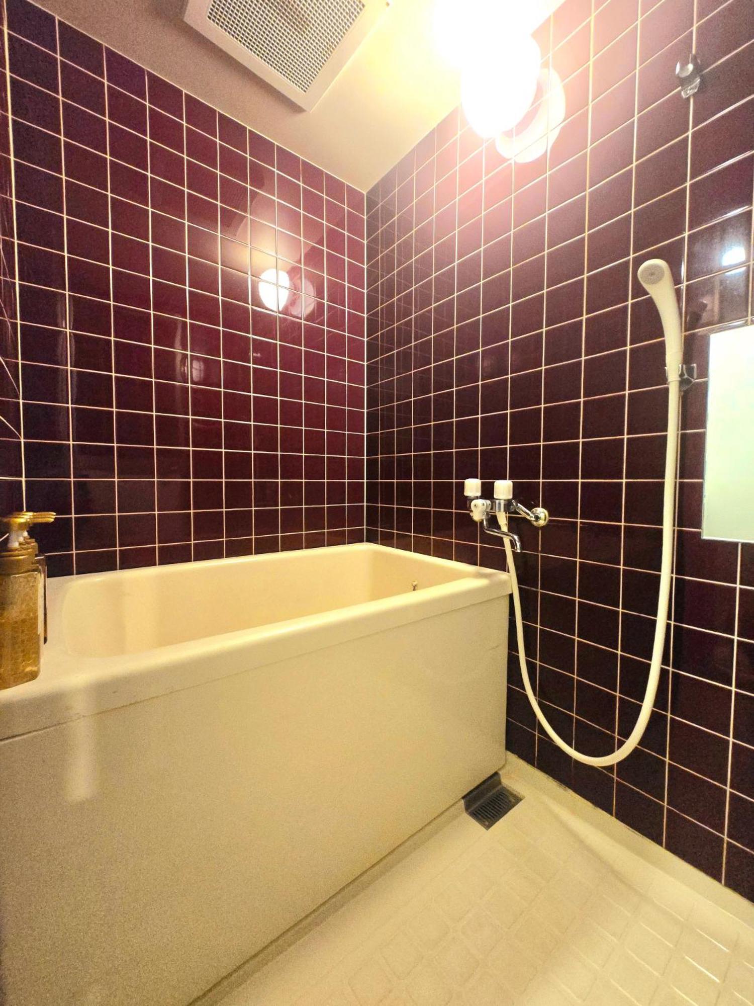 Appartement 嵐 難波西 *